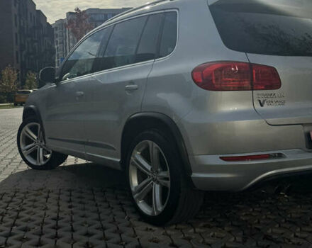 Сірий Фольксваген Тігуан, об'ємом двигуна 2 л та пробігом 175 тис. км за 12750 $, фото 5 на Automoto.ua