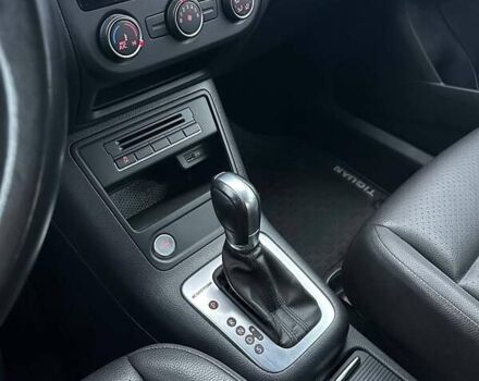 Сірий Фольксваген Тігуан, об'ємом двигуна 1.98 л та пробігом 117 тис. км за 13500 $, фото 32 на Automoto.ua