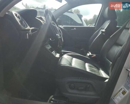 Серый Фольксваген Тигуан, объемом двигателя 1.98 л и пробегом 109 тыс. км за 2100 $, фото 6 на Automoto.ua