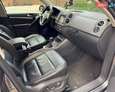 Серый Фольксваген Тигуан, объемом двигателя 1.97 л и пробегом 124 тыс. км за 17200 $, фото 27 на Automoto.ua