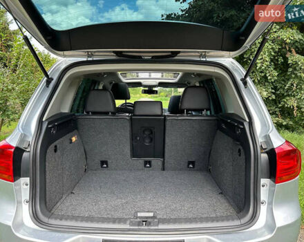 Серый Фольксваген Тигуан, объемом двигателя 2 л и пробегом 128 тыс. км за 15000 $, фото 9 на Automoto.ua