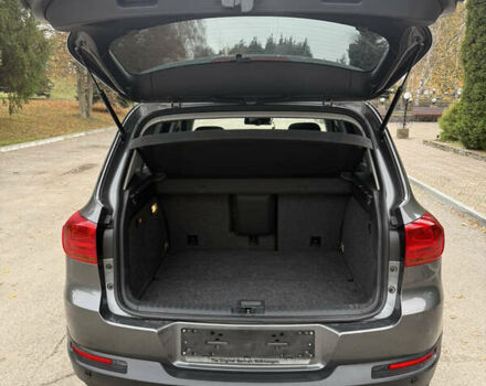 Сірий Фольксваген Тігуан, об'ємом двигуна 1.99 л та пробігом 51 тис. км за 17500 $, фото 15 на Automoto.ua