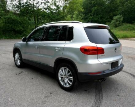 Серый Фольксваген Тигуан, объемом двигателя 2 л и пробегом 77 тыс. км за 4500 $, фото 4 на Automoto.ua