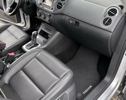 Сірий Фольксваген Тігуан, об'ємом двигуна 1.98 л та пробігом 171 тис. км за 15999 $, фото 13 на Automoto.ua