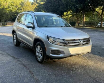 Сірий Фольксваген Тігуан, об'ємом двигуна 2 л та пробігом 71 тис. км за 7600 $, фото 2 на Automoto.ua