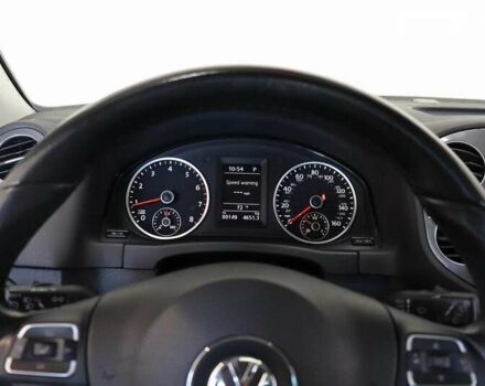 Серый Фольксваген Тигуан, объемом двигателя 2 л и пробегом 129 тыс. км за 3000 $, фото 13 на Automoto.ua