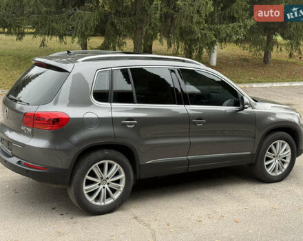 Сірий Фольксваген Тігуан, об'ємом двигуна 1.99 л та пробігом 51 тис. км за 17500 $, фото 23 на Automoto.ua