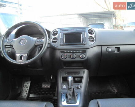 Серый Фольксваген Тигуан, объемом двигателя 2 л и пробегом 186 тыс. км за 14900 $, фото 46 на Automoto.ua