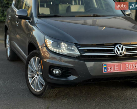 Серый Фольксваген Тигуан, объемом двигателя 2 л и пробегом 199 тыс. км за 12200 $, фото 4 на Automoto.ua