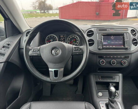 Серый Фольксваген Тигуан, объемом двигателя 2 л и пробегом 106 тыс. км за 15300 $, фото 24 на Automoto.ua