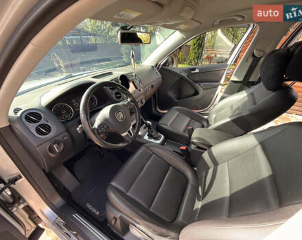 Серый Фольксваген Тигуан, объемом двигателя 1.98 л и пробегом 142 тыс. км за 12800 $, фото 23 на Automoto.ua