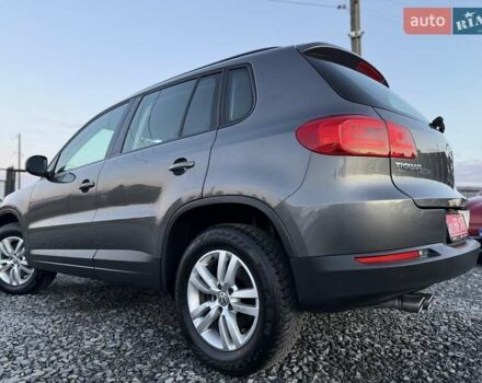 Серый Фольксваген Тигуан, объемом двигателя 2 л и пробегом 135 тыс. км за 11950 $, фото 35 на Automoto.ua