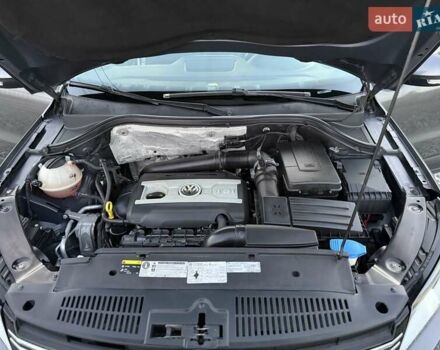 Серый Фольксваген Тигуан, объемом двигателя 2 л и пробегом 135 тыс. км за 11950 $, фото 87 на Automoto.ua