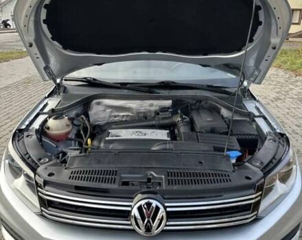 Серый Фольксваген Тигуан, объемом двигателя 1.98 л и пробегом 143 тыс. км за 11500 $, фото 1 на Automoto.ua