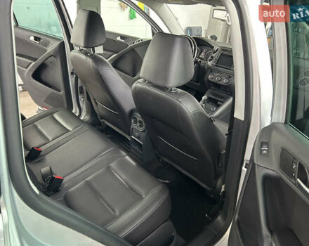 Серый Фольксваген Тигуан, объемом двигателя 1.98 л и пробегом 117 тыс. км за 14500 $, фото 16 на Automoto.ua