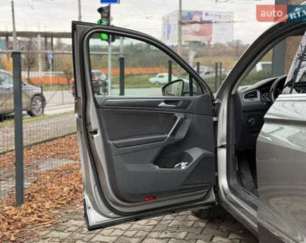 Сірий Фольксваген Тігуан, об'ємом двигуна 1.97 л та пробігом 149 тис. км за 23000 $, фото 28 на Automoto.ua