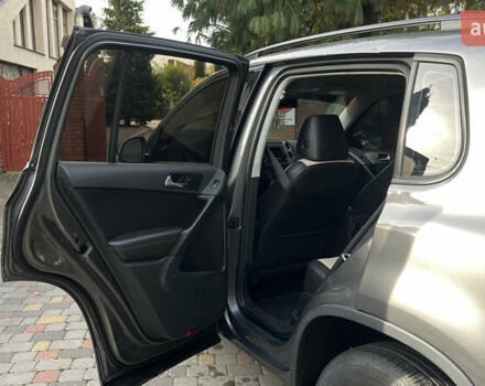 Сірий Фольксваген Тігуан, об'ємом двигуна 1.98 л та пробігом 234 тис. км за 9999 $, фото 21 на Automoto.ua