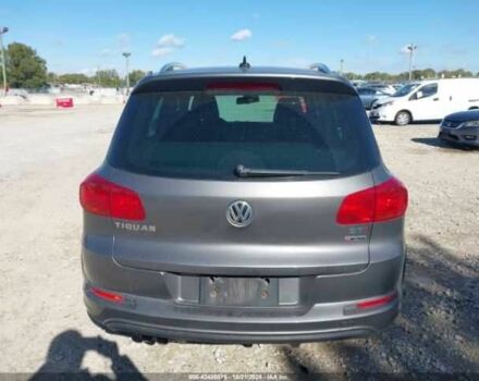 Серый Фольксваген Тигуан, объемом двигателя 2 л и пробегом 67 тыс. км за 2000 $, фото 15 на Automoto.ua