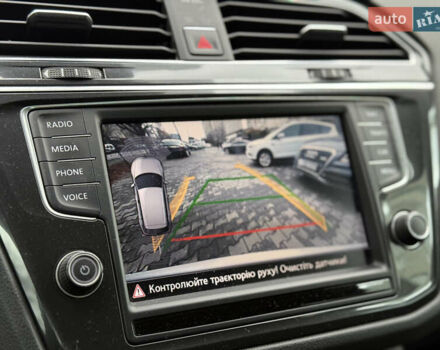 Сірий Фольксваген Тігуан, об'ємом двигуна 1.97 л та пробігом 149 тис. км за 23000 $, фото 31 на Automoto.ua