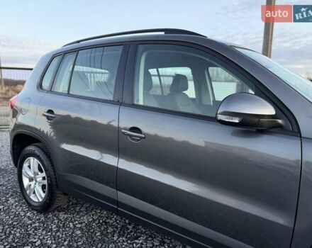 Серый Фольксваген Тигуан, объемом двигателя 2 л и пробегом 135 тыс. км за 11950 $, фото 13 на Automoto.ua