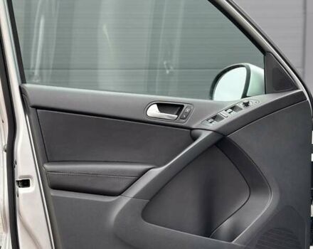 Сірий Фольксваген Тігуан, об'ємом двигуна 1.98 л та пробігом 171 тис. км за 15999 $, фото 8 на Automoto.ua