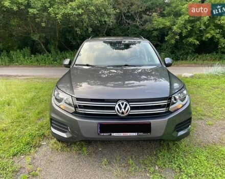 Сірий Фольксваген Тігуан, об'ємом двигуна 2 л та пробігом 133 тис. км за 13499 $, фото 7 на Automoto.ua