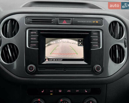 Серый Фольксваген Тигуан, объемом двигателя 2 л и пробегом 169 тыс. км за 12300 $, фото 28 на Automoto.ua