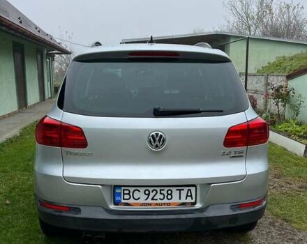 Сірий Фольксваген Тігуан, об'ємом двигуна 2 л та пробігом 204 тис. км за 13200 $, фото 1 на Automoto.ua