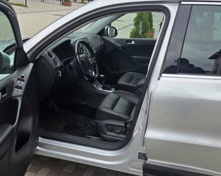 Серый Фольксваген Тигуан, объемом двигателя 1.98 л и пробегом 150 тыс. км за 14500 $, фото 4 на Automoto.ua