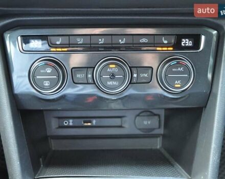 Сірий Фольксваген Тігуан, об'ємом двигуна 1.98 л та пробігом 174 тис. км за 20300 $, фото 41 на Automoto.ua