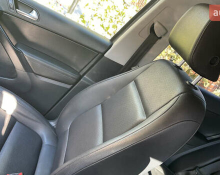 Сірий Фольксваген Тігуан, об'ємом двигуна 1.98 л та пробігом 148 тис. км за 13000 $, фото 10 на Automoto.ua