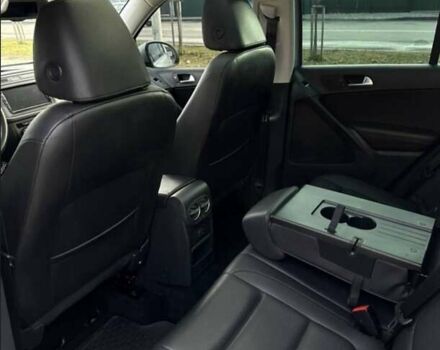 Серый Фольксваген Тигуан, объемом двигателя 1.98 л и пробегом 143 тыс. км за 11500 $, фото 6 на Automoto.ua