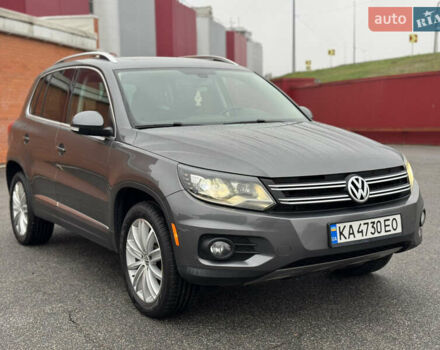 Серый Фольксваген Тигуан, объемом двигателя 2 л и пробегом 106 тыс. км за 15300 $, фото 2 на Automoto.ua