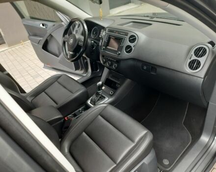 Сірий Фольксваген Тігуан, об'ємом двигуна 2 л та пробігом 193 тис. км за 12999 $, фото 9 на Automoto.ua