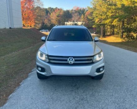 Серый Фольксваген Тигуан, объемом двигателя 2 л и пробегом 78 тыс. км за 4600 $, фото 1 на Automoto.ua