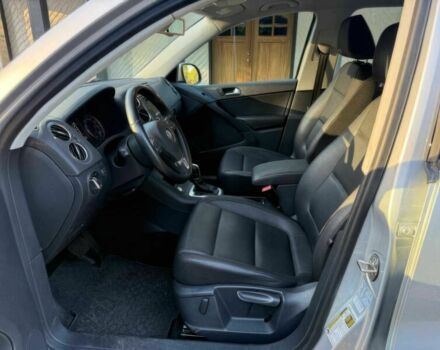 Сірий Фольксваген Тігуан, об'ємом двигуна 2 л та пробігом 71 тис. км за 7600 $, фото 8 на Automoto.ua