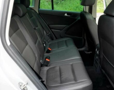 Серый Фольксваген Тигуан, объемом двигателя 2 л и пробегом 77 тыс. км за 4500 $, фото 11 на Automoto.ua