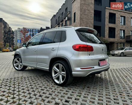 Сірий Фольксваген Тігуан, об'ємом двигуна 2 л та пробігом 175 тис. км за 12750 $, фото 28 на Automoto.ua
