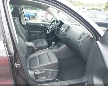 Серый Фольксваген Тигуан, объемом двигателя 2 л и пробегом 144 тыс. км за 3000 $, фото 10 на Automoto.ua