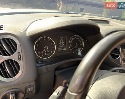 Серый Фольксваген Тигуан, объемом двигателя 1.98 л и пробегом 142 тыс. км за 12800 $, фото 31 на Automoto.ua