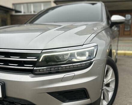 Серый Фольксваген Тигуан, объемом двигателя 1.98 л и пробегом 115 тыс. км за 23300 $, фото 5 на Automoto.ua