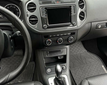 Серый Фольксваген Тигуан, объемом двигателя 1.98 л и пробегом 156 тыс. км за 12999 $, фото 11 на Automoto.ua