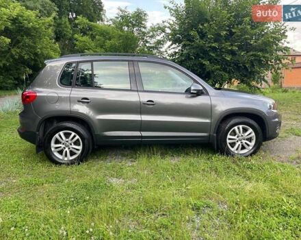 Сірий Фольксваген Тігуан, об'ємом двигуна 2 л та пробігом 133 тис. км за 13499 $, фото 6 на Automoto.ua