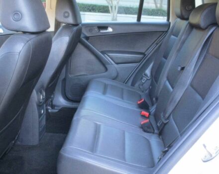 Серый Фольксваген Тигуан, объемом двигателя 2 л и пробегом 70 тыс. км за 4100 $, фото 9 на Automoto.ua