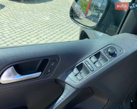 Серый Фольксваген Тигуан, объемом двигателя 1.98 л и пробегом 99 тыс. км за 12300 $, фото 9 на Automoto.ua