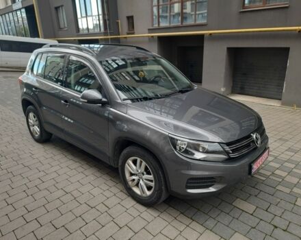 Сірий Фольксваген Тігуан, об'ємом двигуна 2 л та пробігом 193 тис. км за 12999 $, фото 1 на Automoto.ua