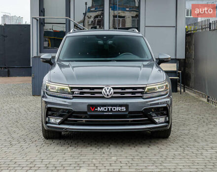 Серый Фольксваген Тигуан, объемом двигателя 1.98 л и пробегом 124 тыс. км за 25700 $, фото 4 на Automoto.ua