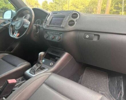 Серый Фольксваген Тигуан, объемом двигателя 2 л и пробегом 110 тыс. км за 7000 $, фото 10 на Automoto.ua