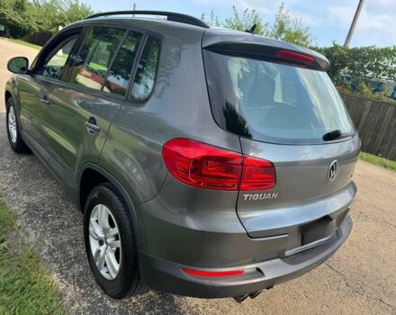 Серый Фольксваген Тигуан, объемом двигателя 2 л и пробегом 74 тыс. км за 7900 $, фото 5 на Automoto.ua