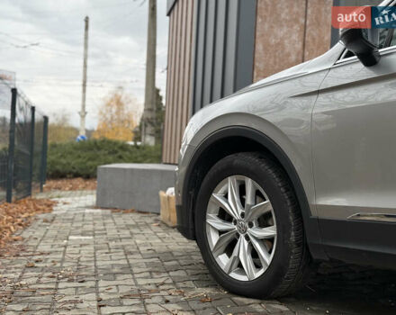 Сірий Фольксваген Тігуан, об'ємом двигуна 1.97 л та пробігом 149 тис. км за 23000 $, фото 26 на Automoto.ua